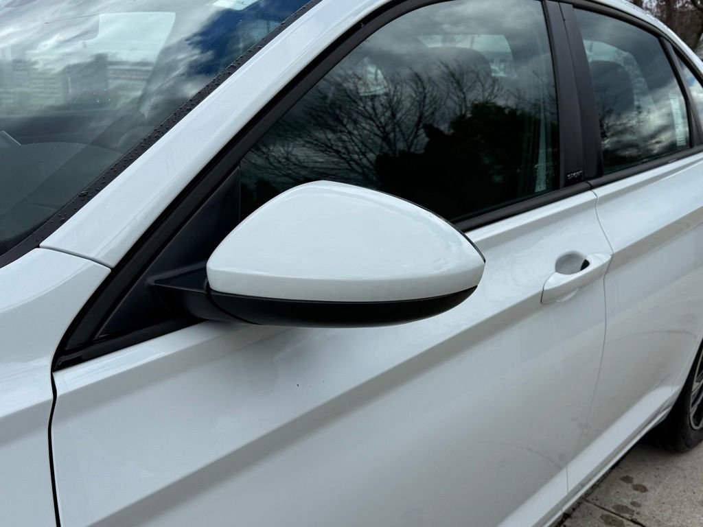 New 2026 White Volkswagen 1.5T Sport image 10