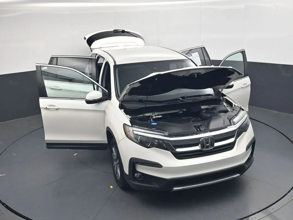 Used 2019 White Diamond Pearl Honda EX image 41