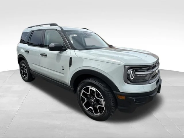 Used 2021 Green Ford Big Bend image 1