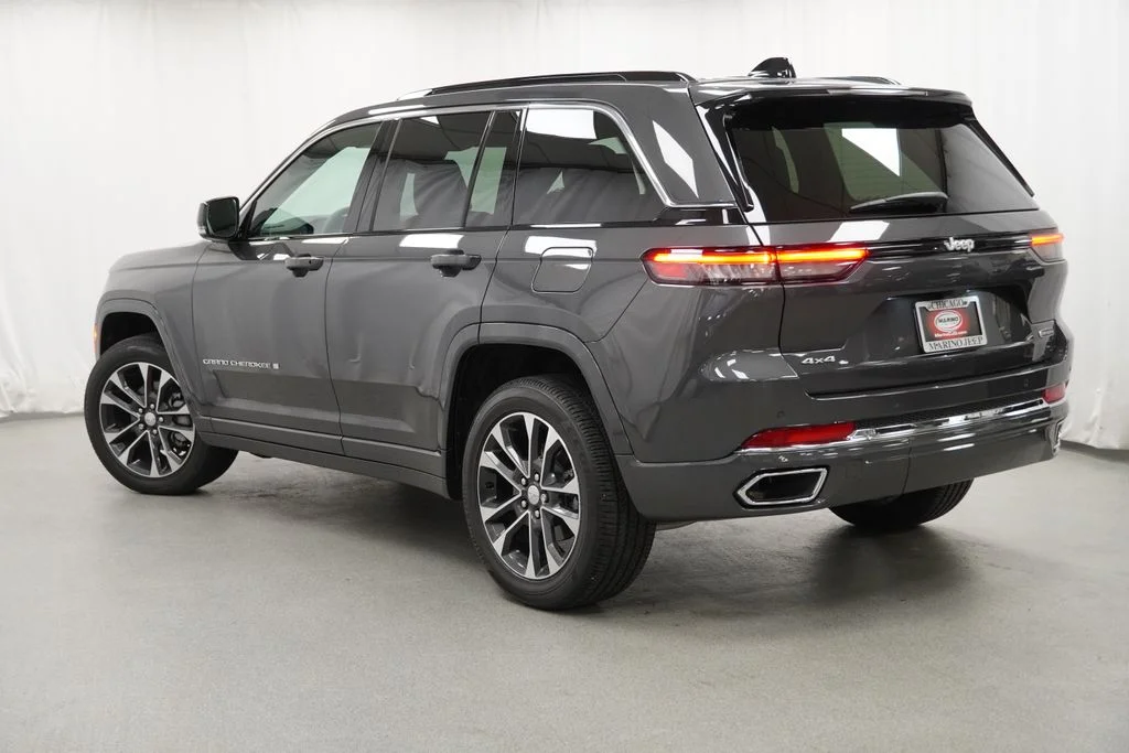 Used 2025 Gray Jeep Overland image 14