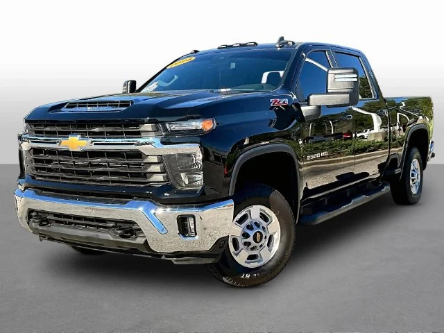 Used 2024 Black Chevrolet LT image 3