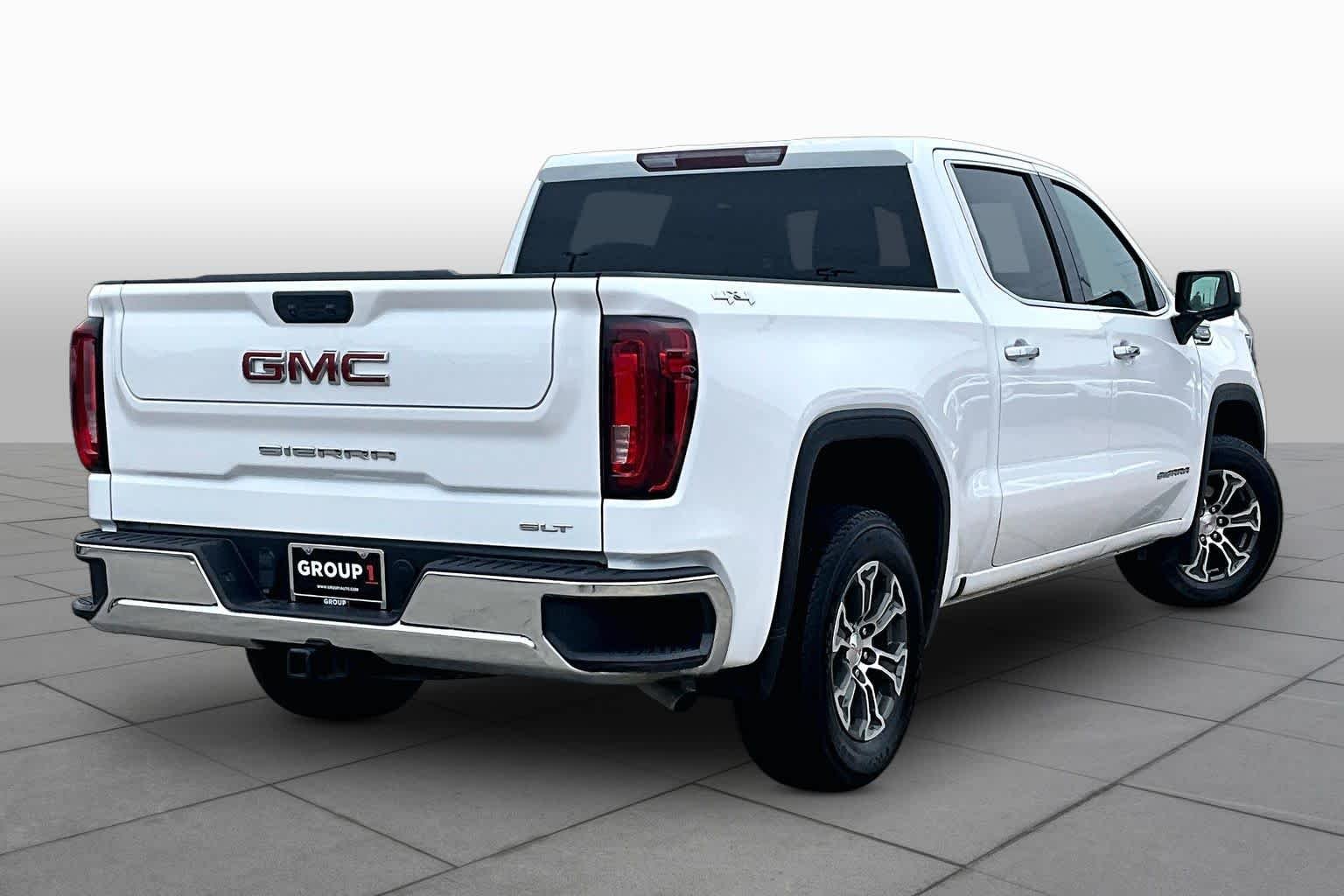 Used 2023 Sterling Metallic GMC AT4X image 13