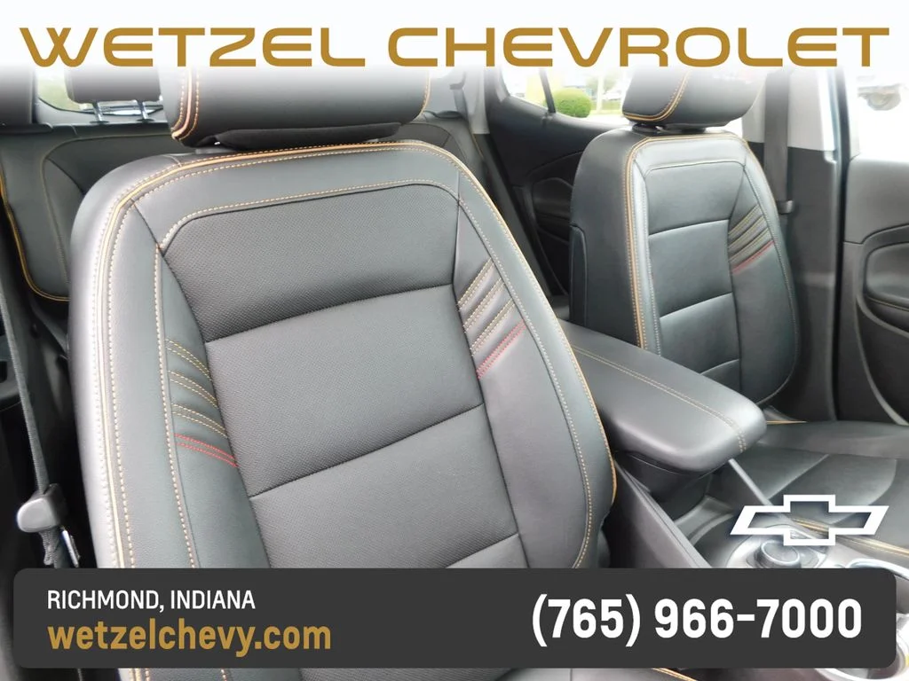 Used 2023 Silver GMC AT4 image 21