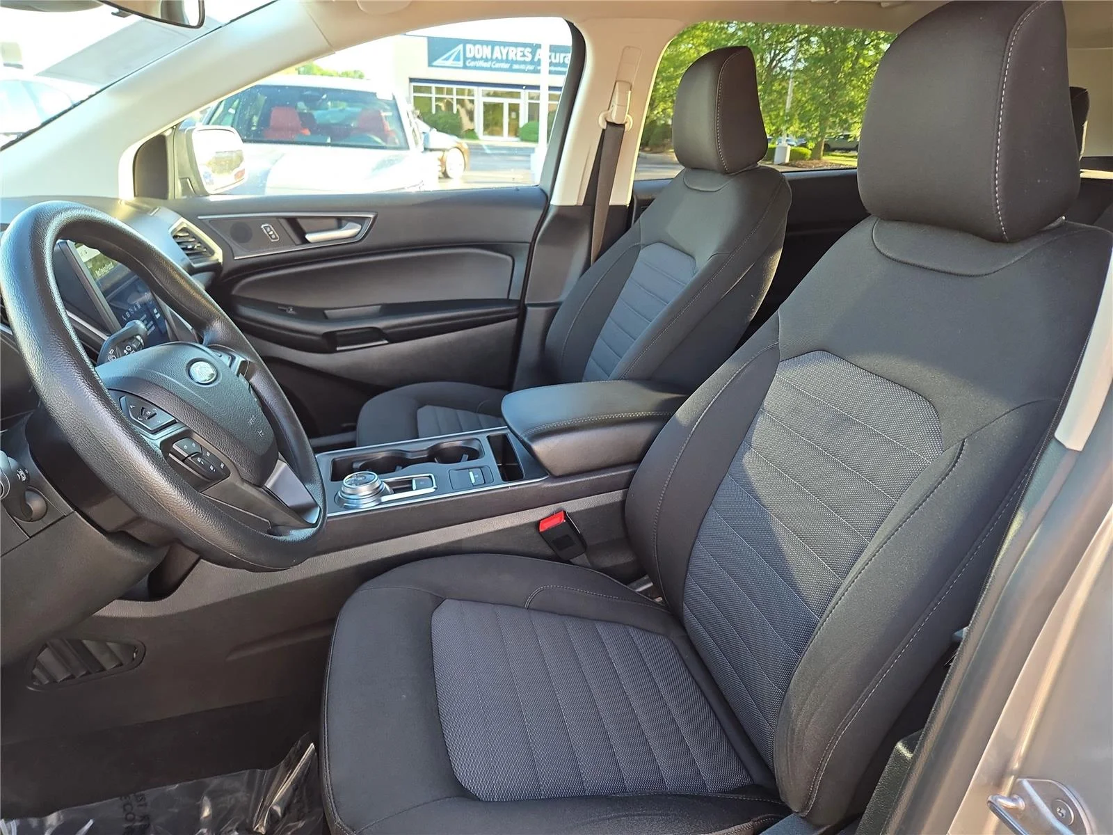 Used 2023 Iconic Silver Ford SE image 19