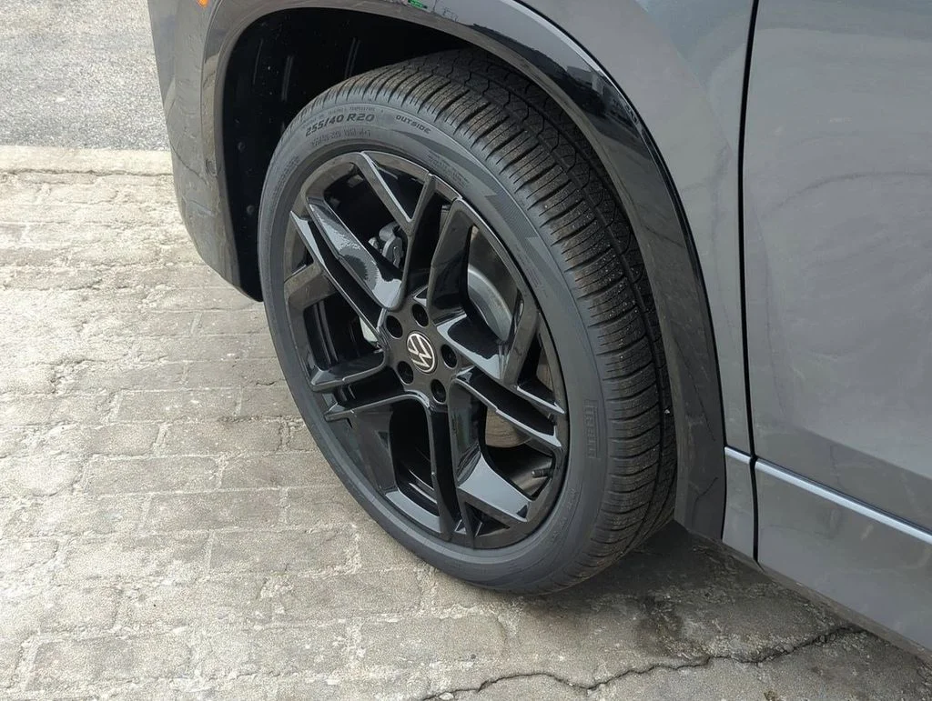 New 2026 Gray Volkswagen 2.0T SE R-Line Black image 29