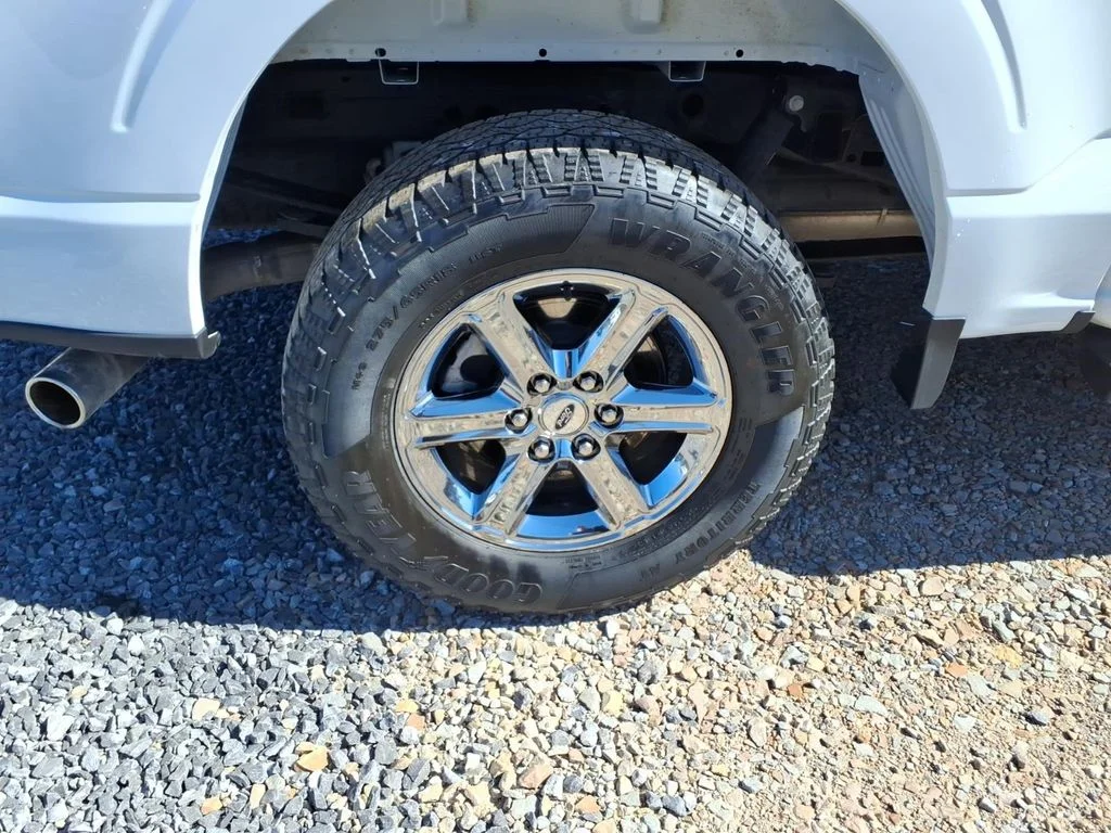 Used 2025 White Ford XLT image 23