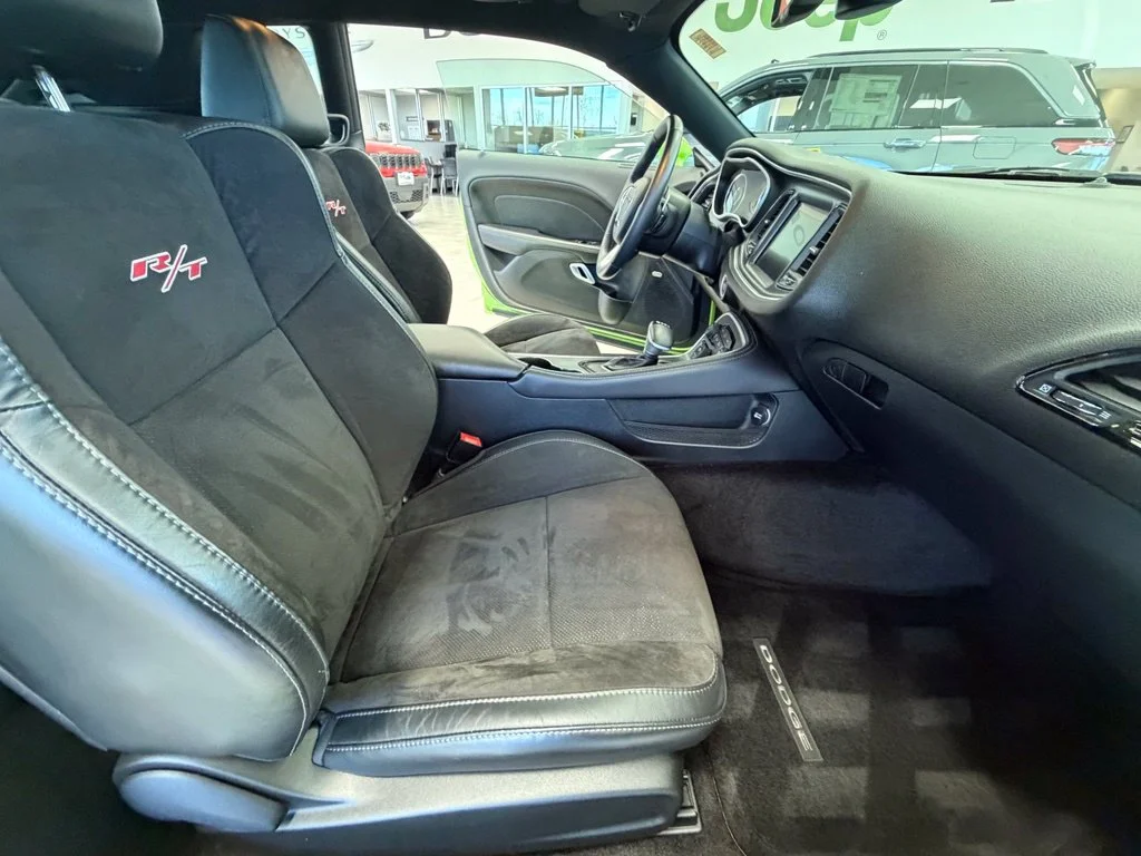 Used 2015 Beige Dodge R/T Scat Pack image 27