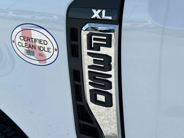 New 2026 Oxford White Ford XL image 16