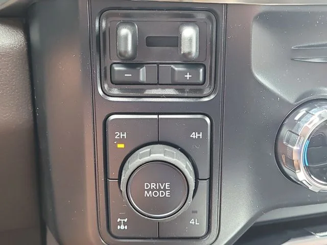 New 2026 Gray Metallic Ford King Ranch image 29