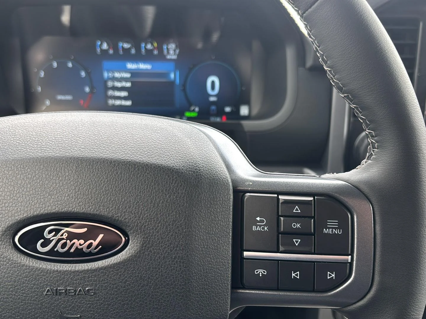 New 2026 Carbonized Gray Metallic Ford XLT image 19
