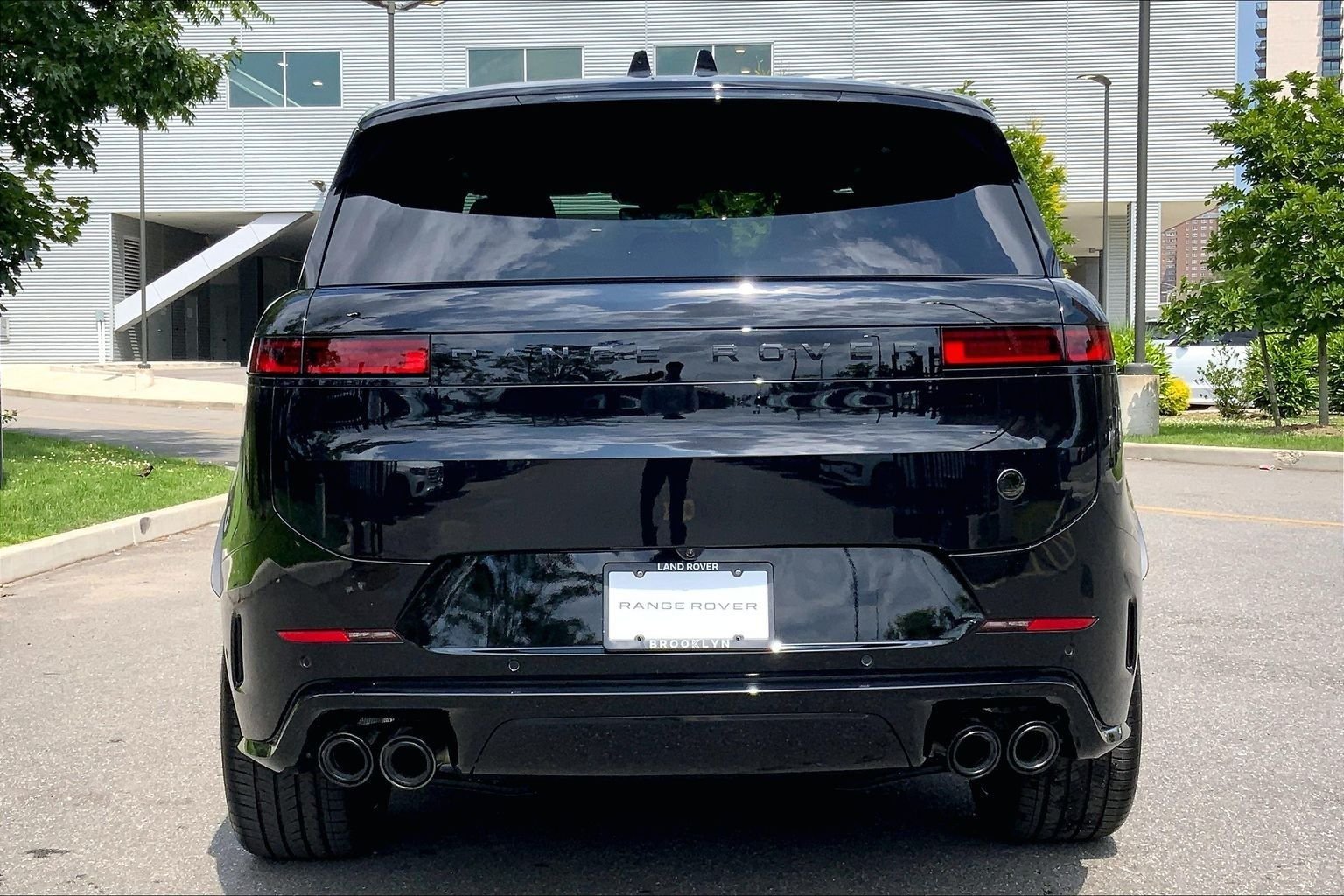 New 2026 Narvik Black Land Rover SV image 4