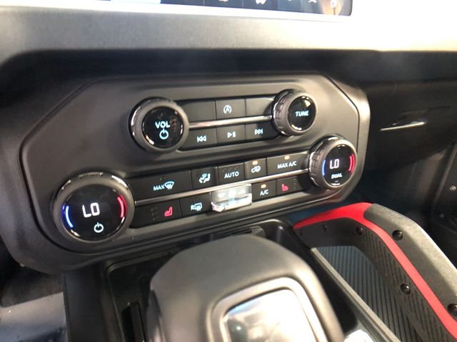 New 2026 Ruby Red Metallic Tinted Clearcoat Ford Heritage Edition image 18