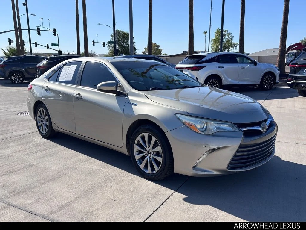 Used 2015  Toyota XLE image 9
