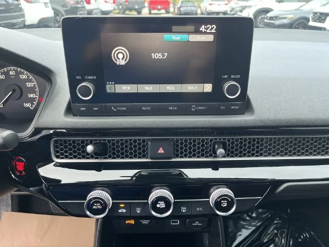 Used 2024  Honda LX image 21