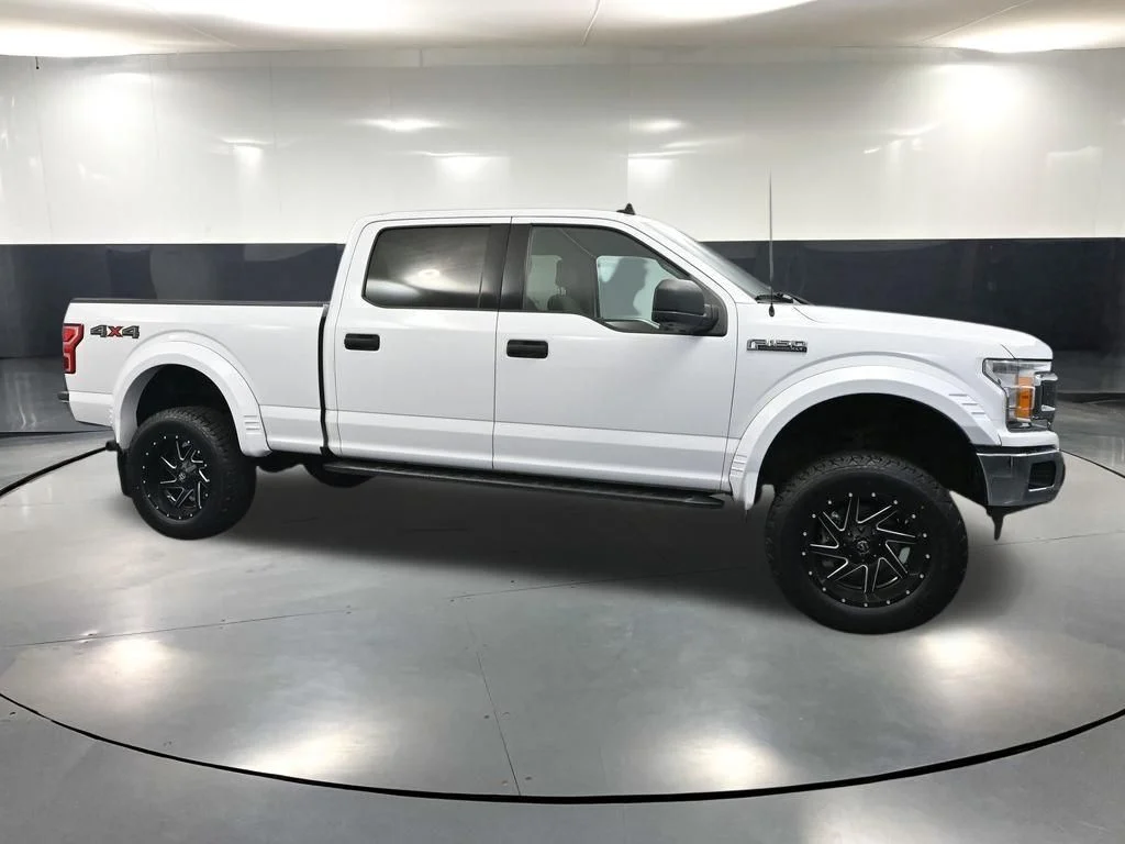 Used 2020 White Ford XLT image 3