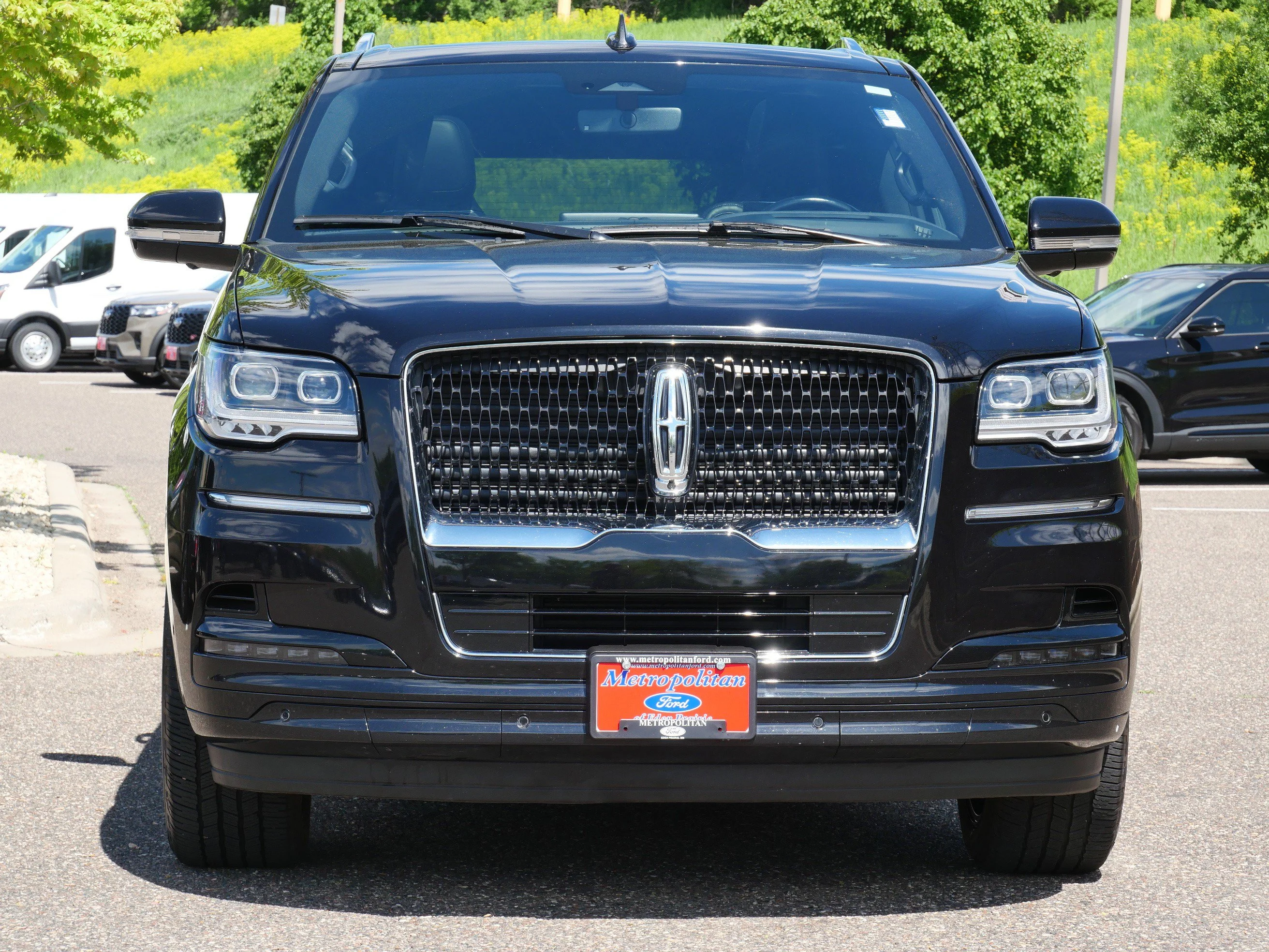 Used 2022 Lincoln Navigator Reserve L with VIN 5LMJJ3LT5NEL11435 for sale in Eden Prairie, Minnesota