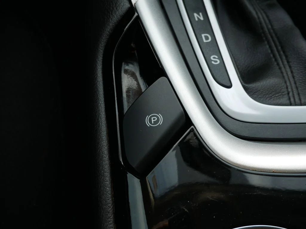 Used 2014 Silver Ford SE image 25