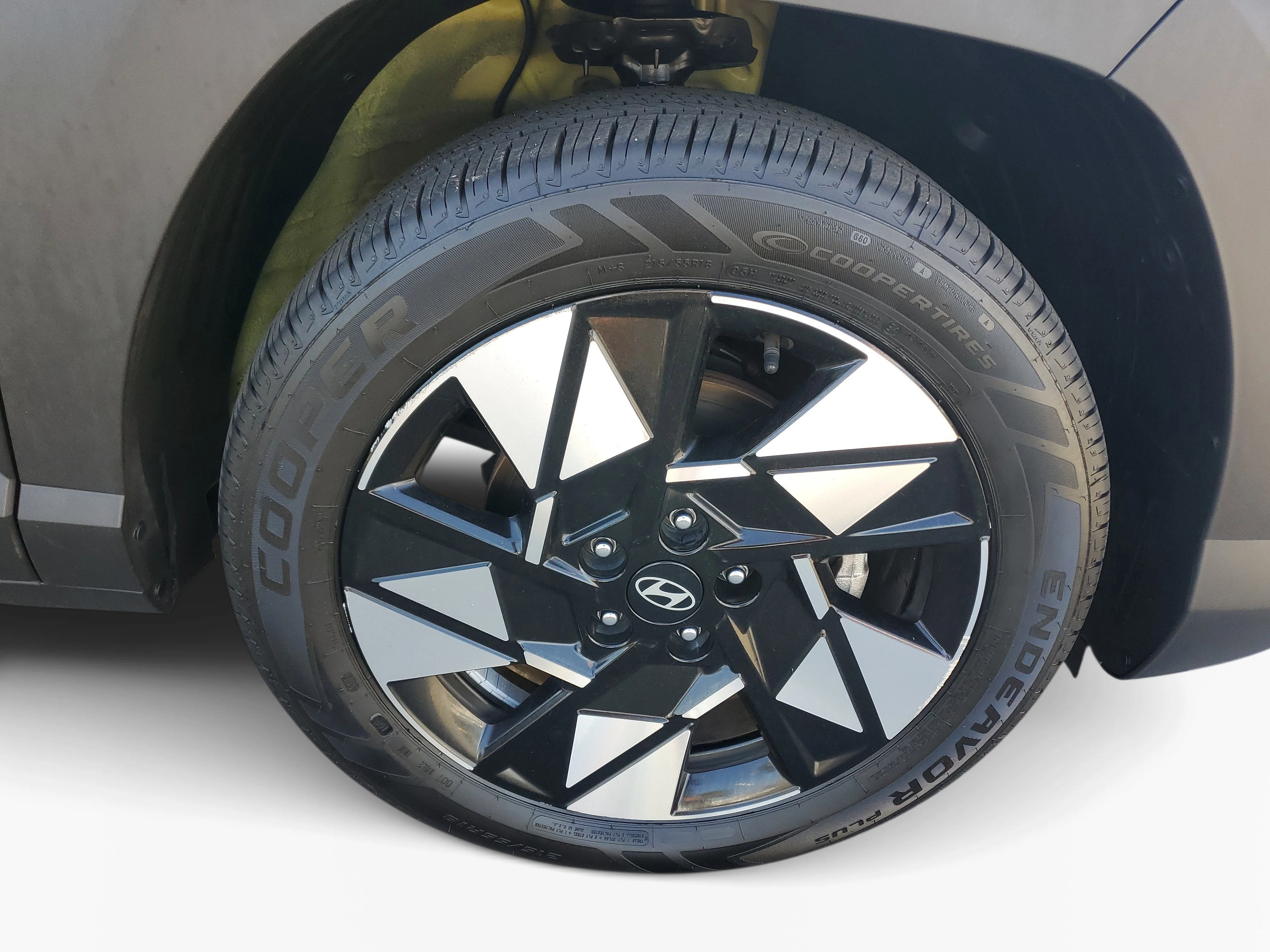 Used 2024 Yellow Hyundai SEL image 11