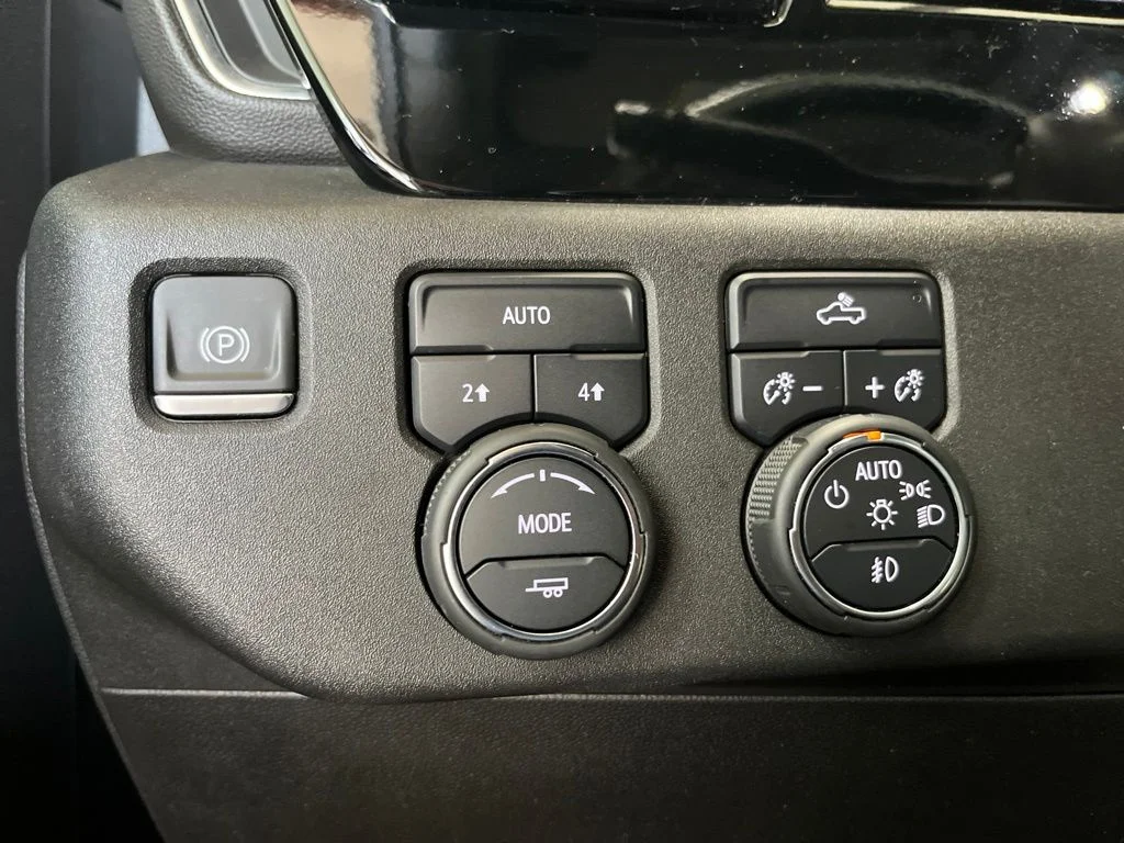Used 2024 White Chevrolet RST image 13