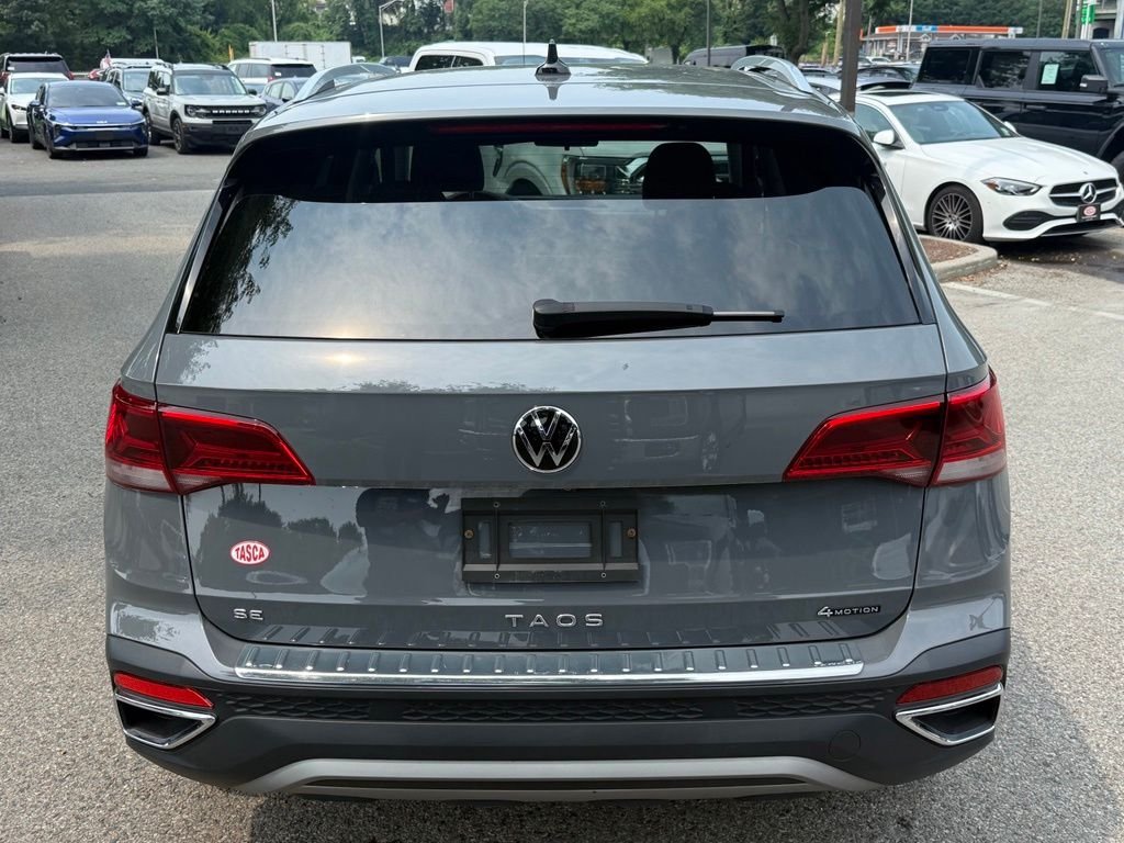 Used 2022 Pure Gray Volkswagen 1.5T SE image 9