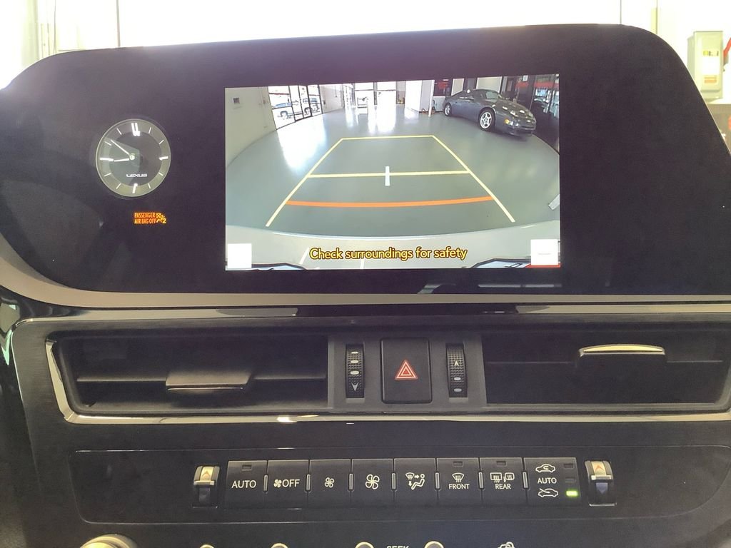 Used 2023 White Lexus 350 image 26