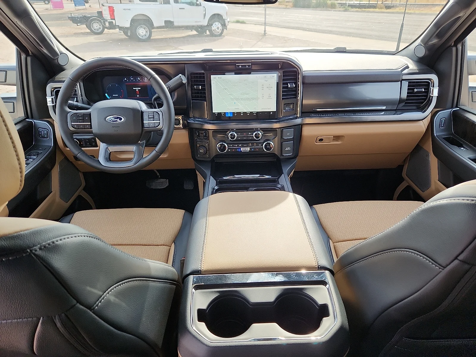New 2026 Star White Metallic Tri-Coat Ford Lariat image 13