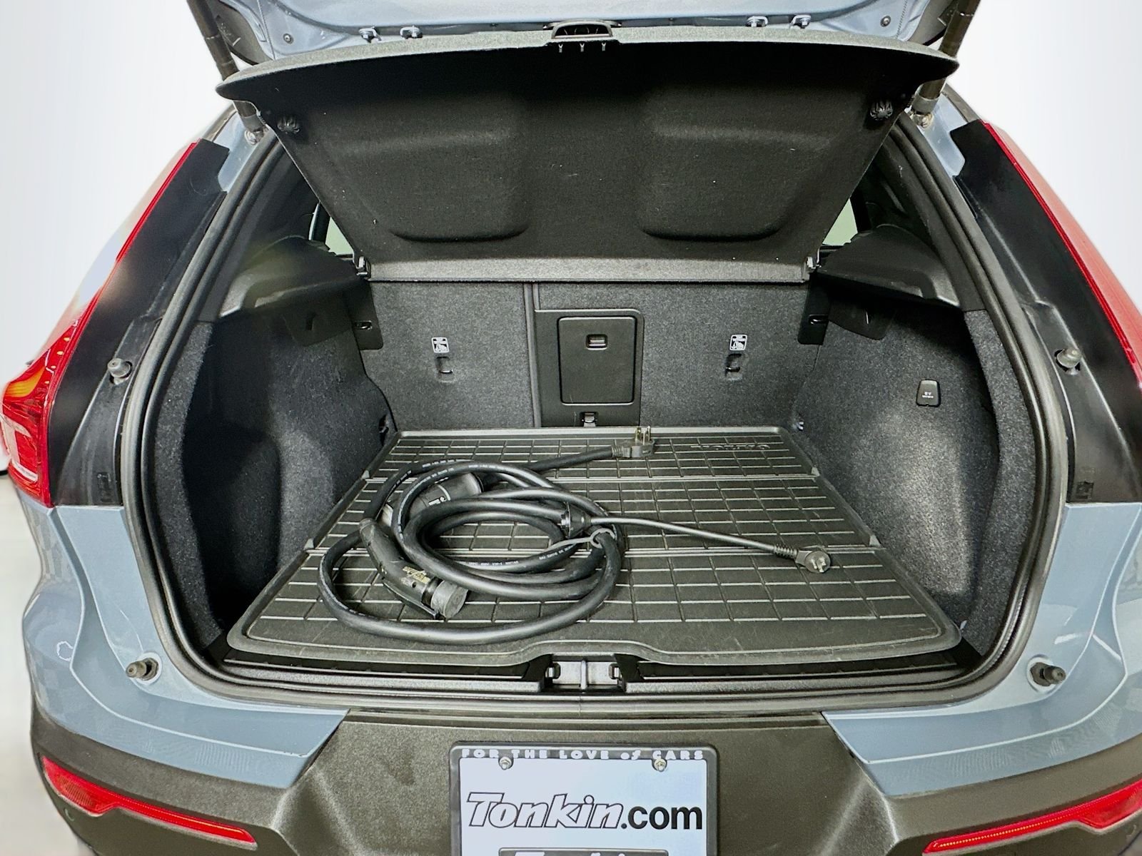 Used 2023 Gray Metallic Volvo Ultimate image 26