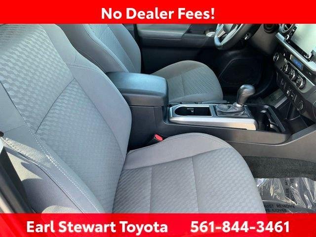Certified Used 2023 MAGNETIC GRAY MET. Toyota  image 31