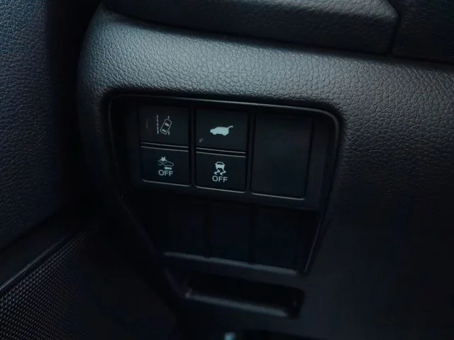 Used 2018  Honda Touring image 18