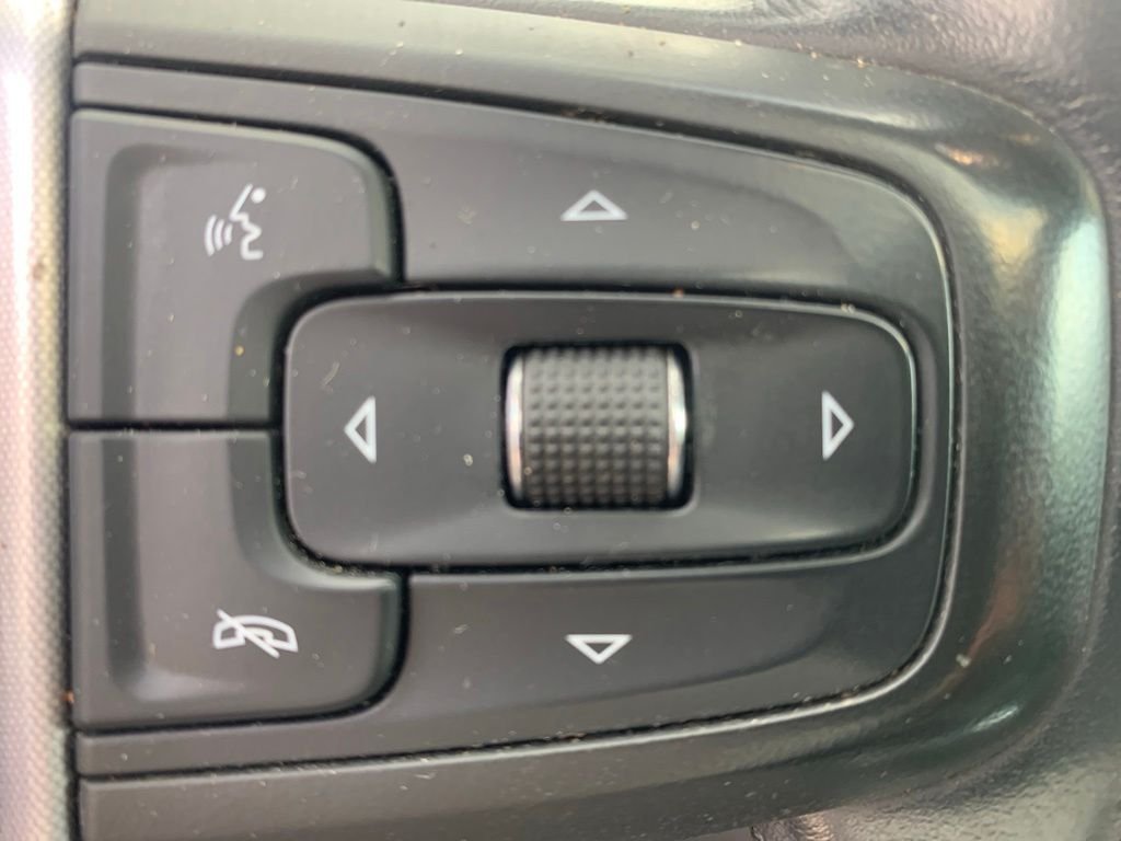 Used 2020 Black GMC Elevation image 20