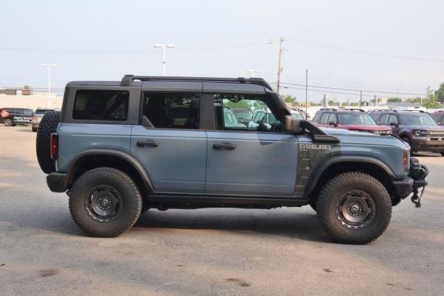 Used 2024 Gray Ford Everglades image 9