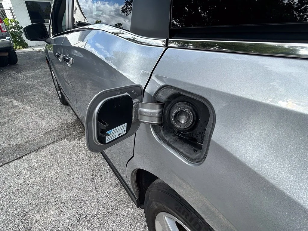Used 2018 Silver Honda EX-L image 39