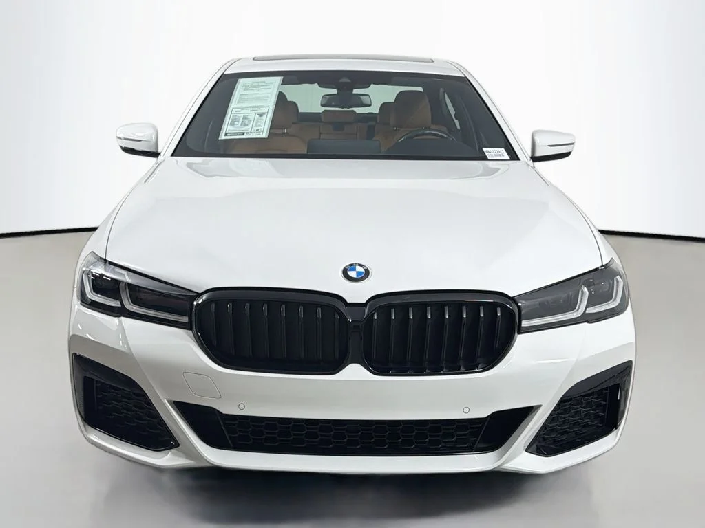 Used 2022 White BMW 530i image 2