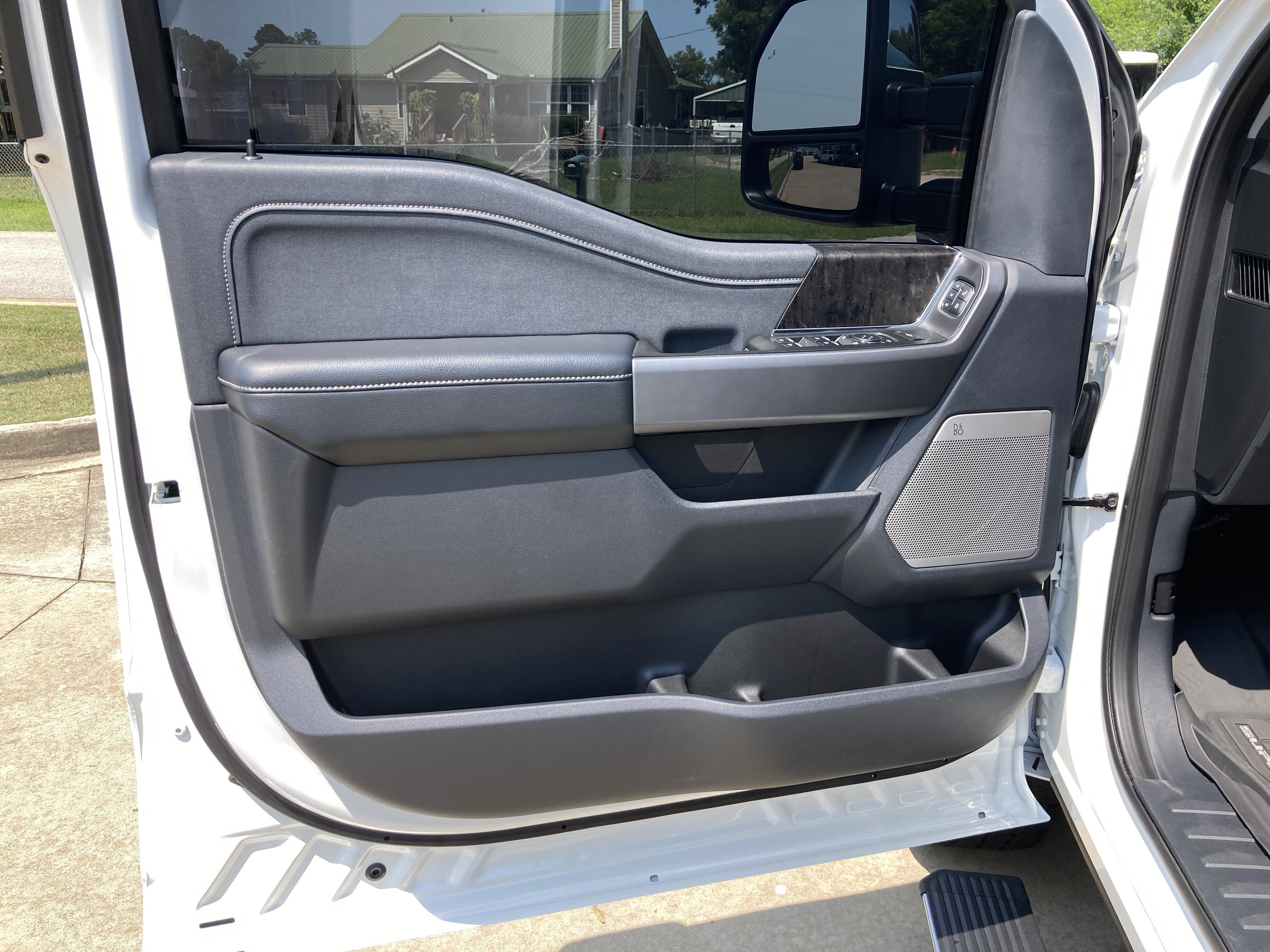2025 Ford F-350 Super Duty Lariat - Photo 27