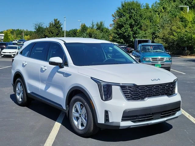 New 2026 Glacial White Pearl Kia LX image 3