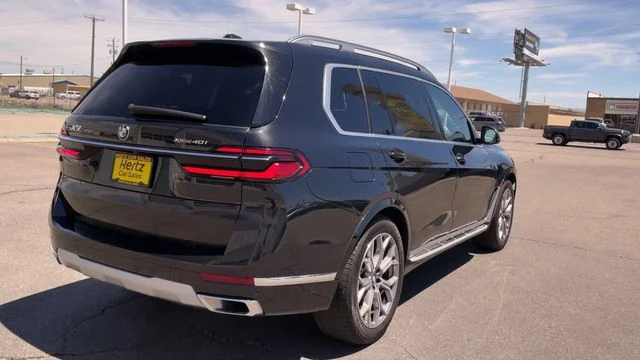 Used 2026 Black BMW xDrive40i image 9