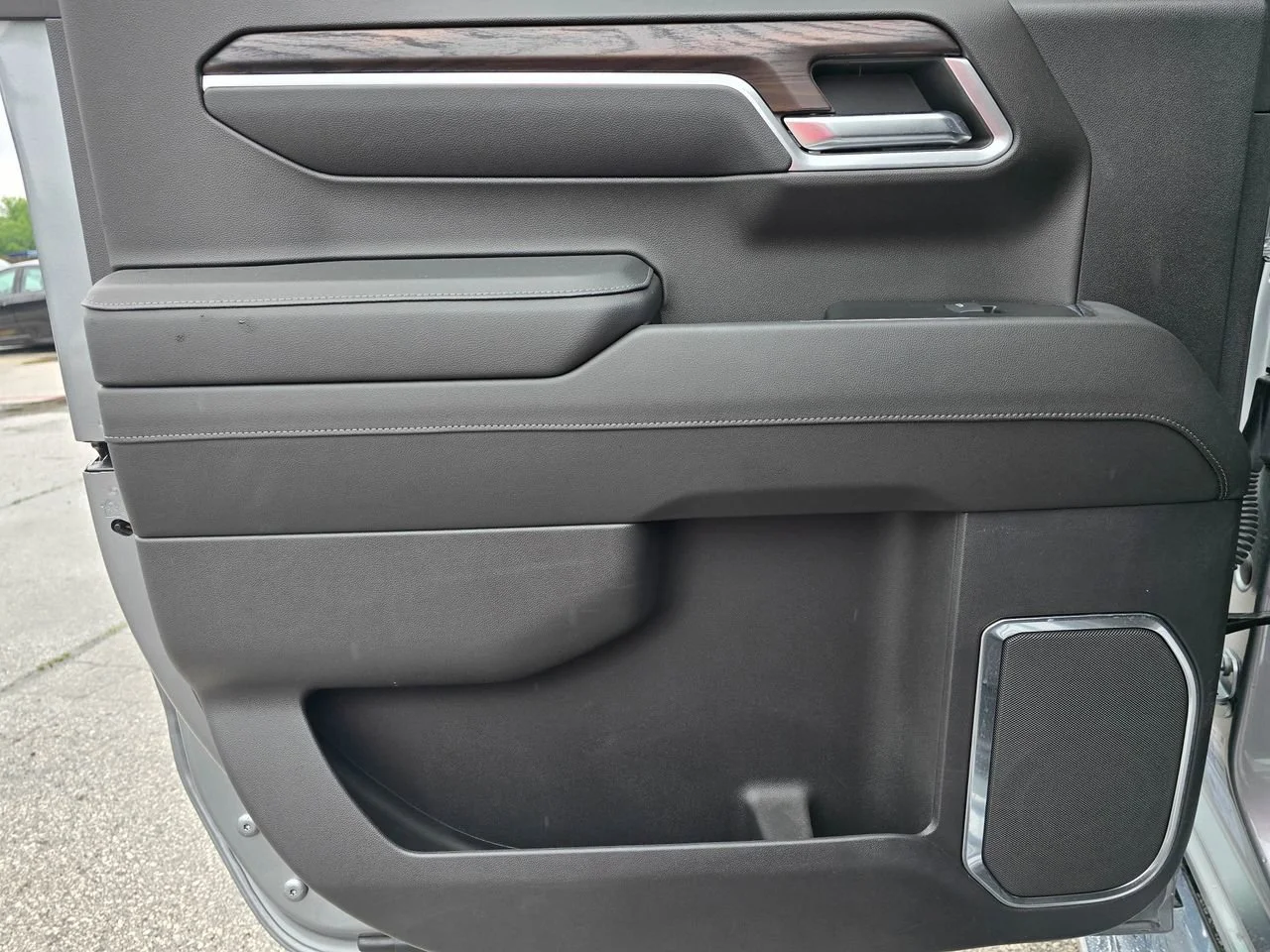 Used 2023 Sterling Metallic GMC SLT image 10