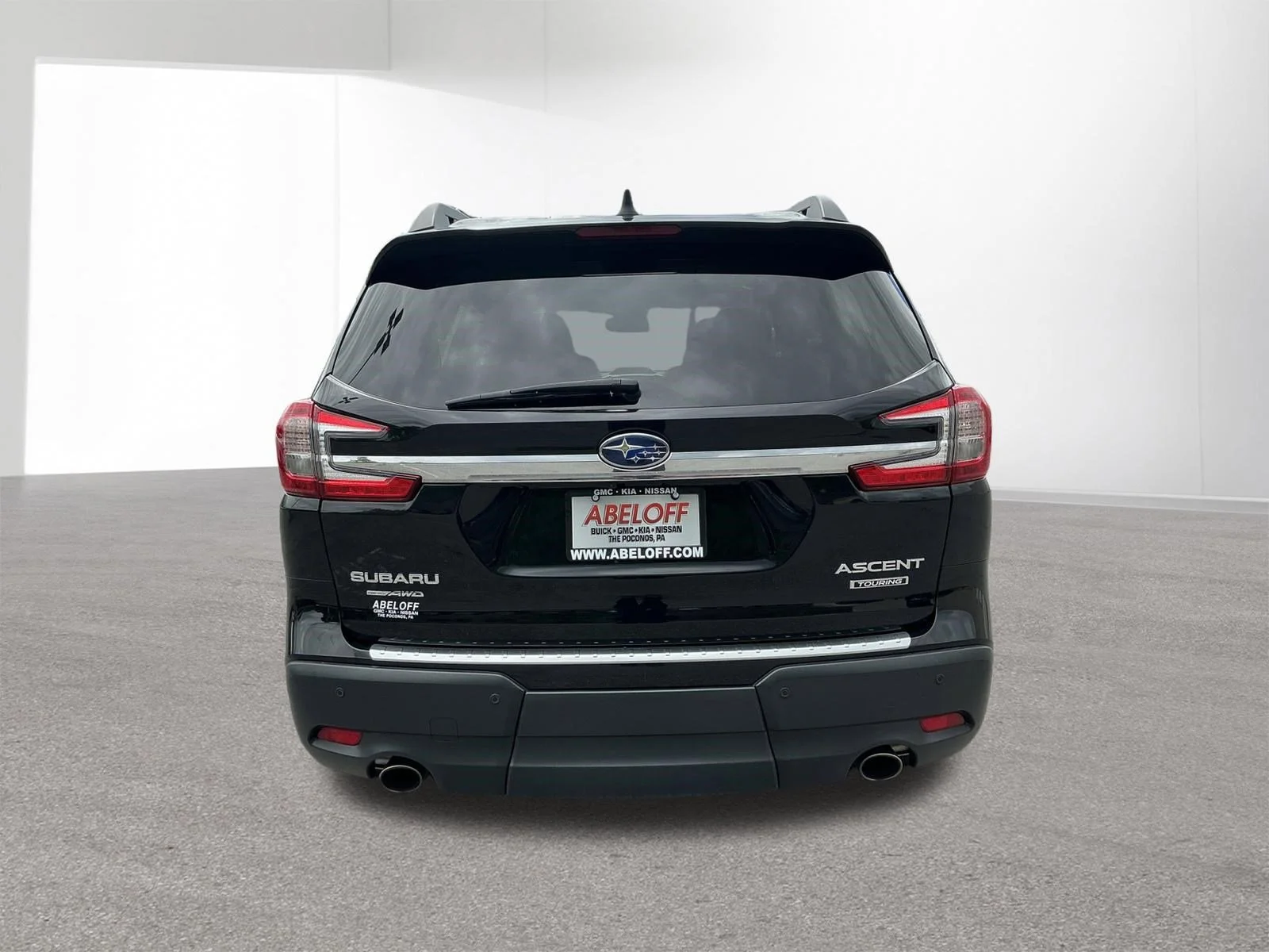 Used 2023 Crystal Black Silica Subaru Touring image 4