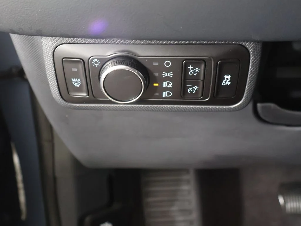 Used 2023 Blue Ford Premium image 39