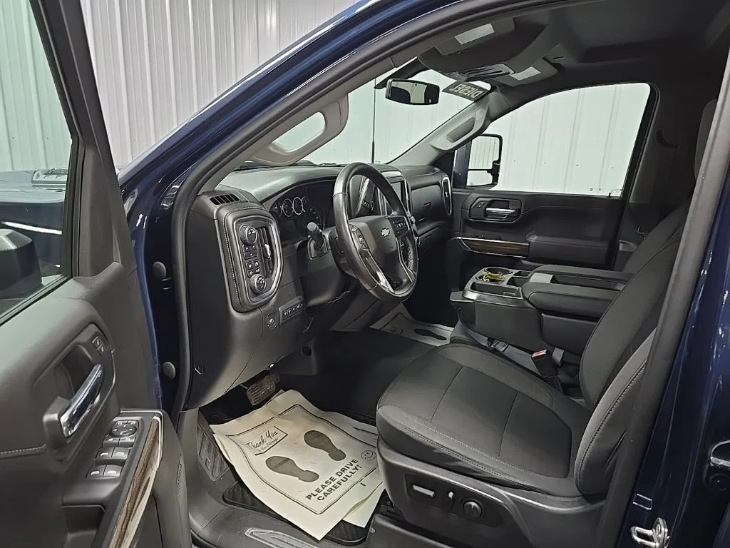 Used 2020 Blue Chevrolet LT image 28