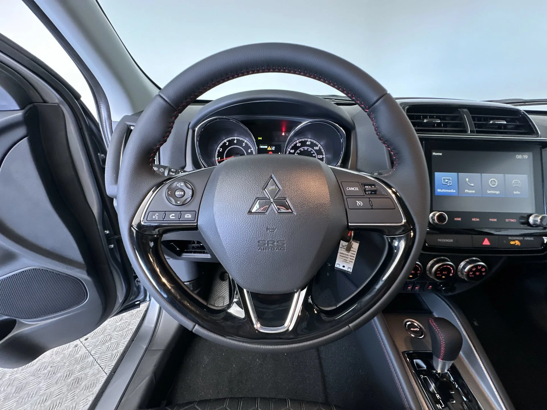 New 2026 Mercury Gray Metallic Mitsubishi LE image 16
