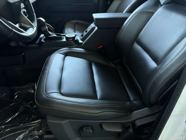 Used 2024 White Ford Badlands image 21