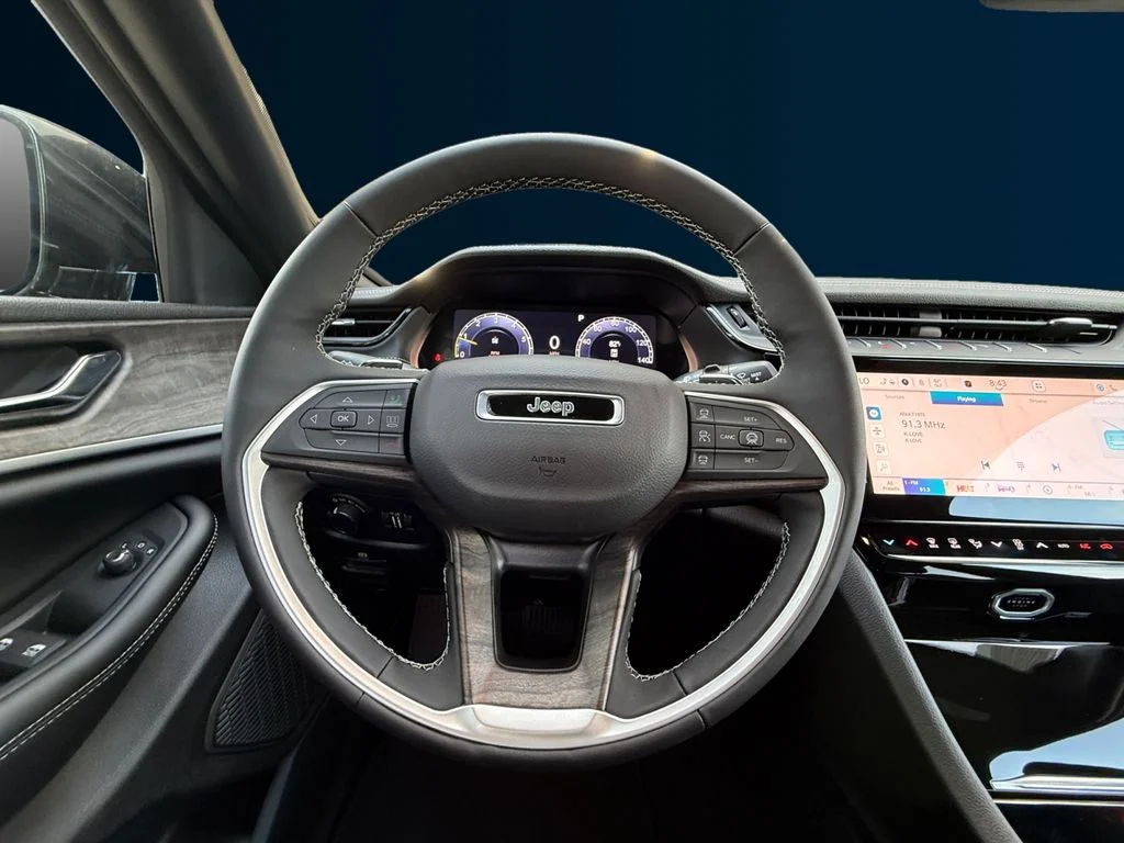 New 2027 Black Jeep Laredo Altitude image 13