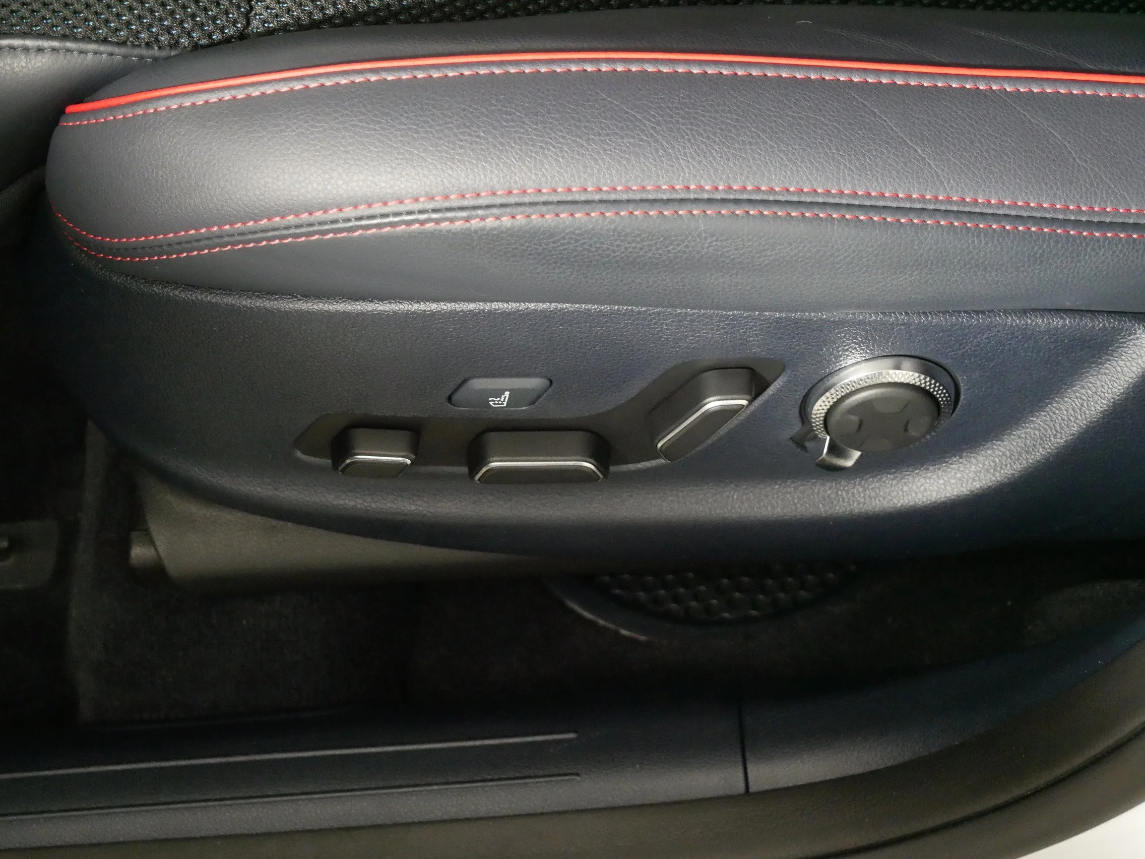 2024 GENESIS GV70 Sport - Photo 20