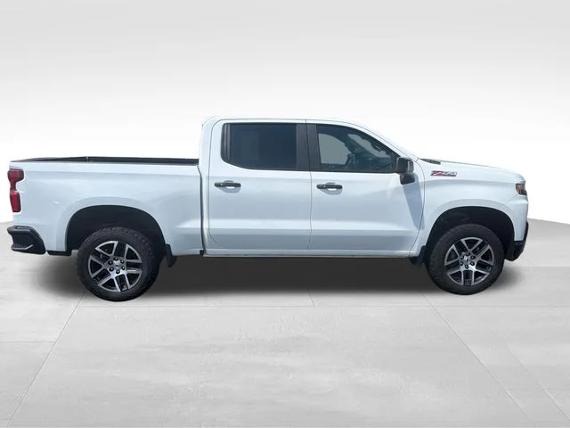 Used 2019 White Chevrolet LT Trail Boss image 7