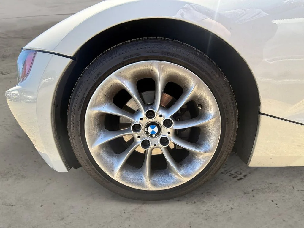 Used 2003 White BMW 2.5i image 9