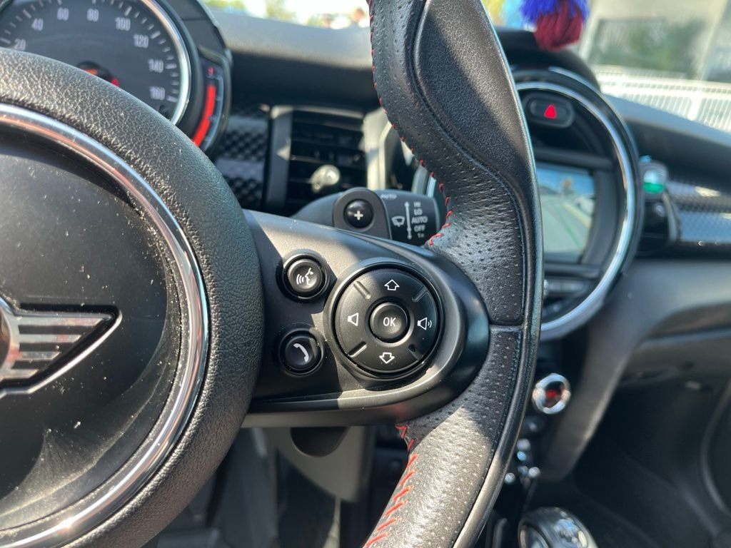 Used 2019 Gray MINI Signature image 13