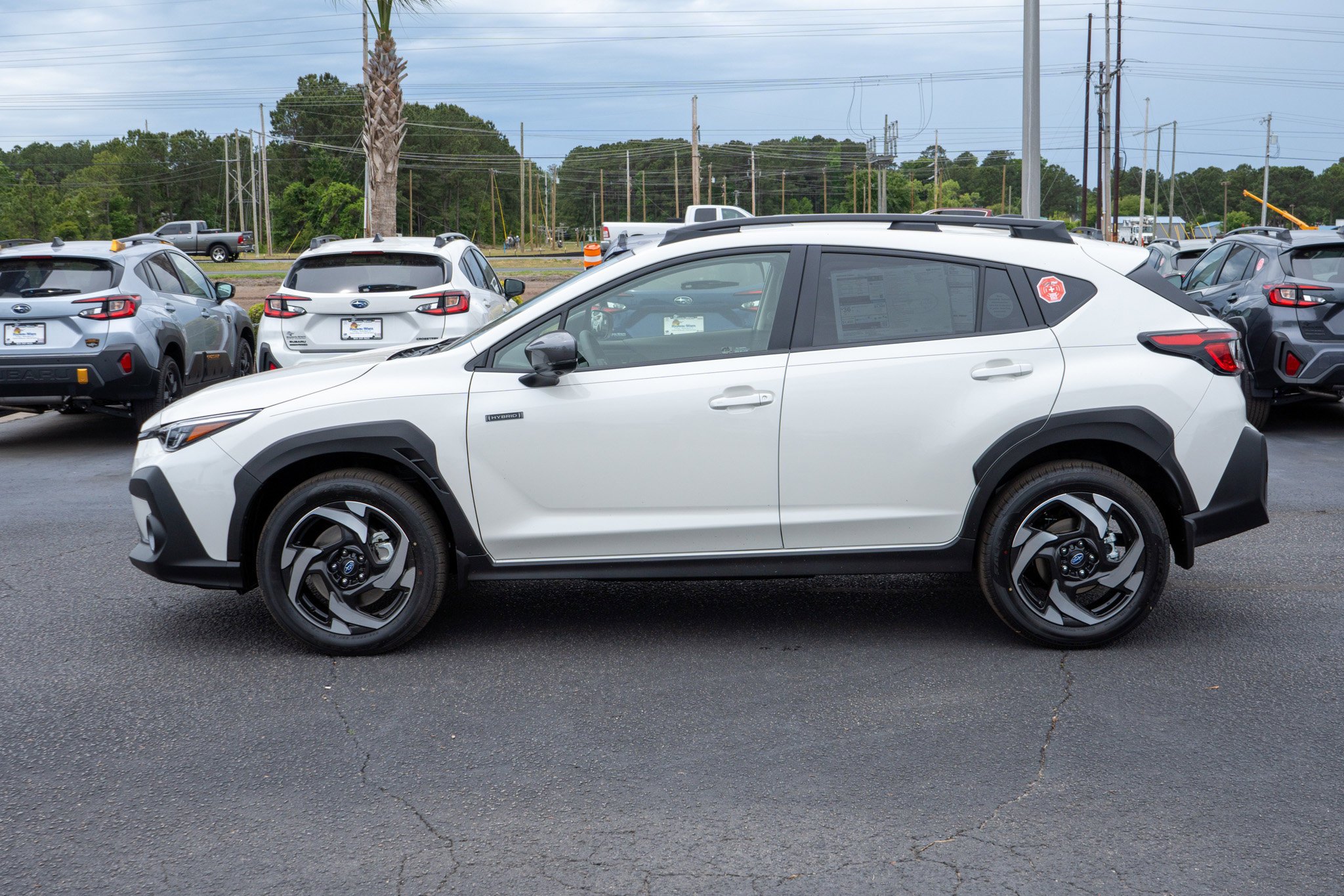 New 2026 CRYSTAL WHITE PEARL Subaru Limited Hybrid image 6