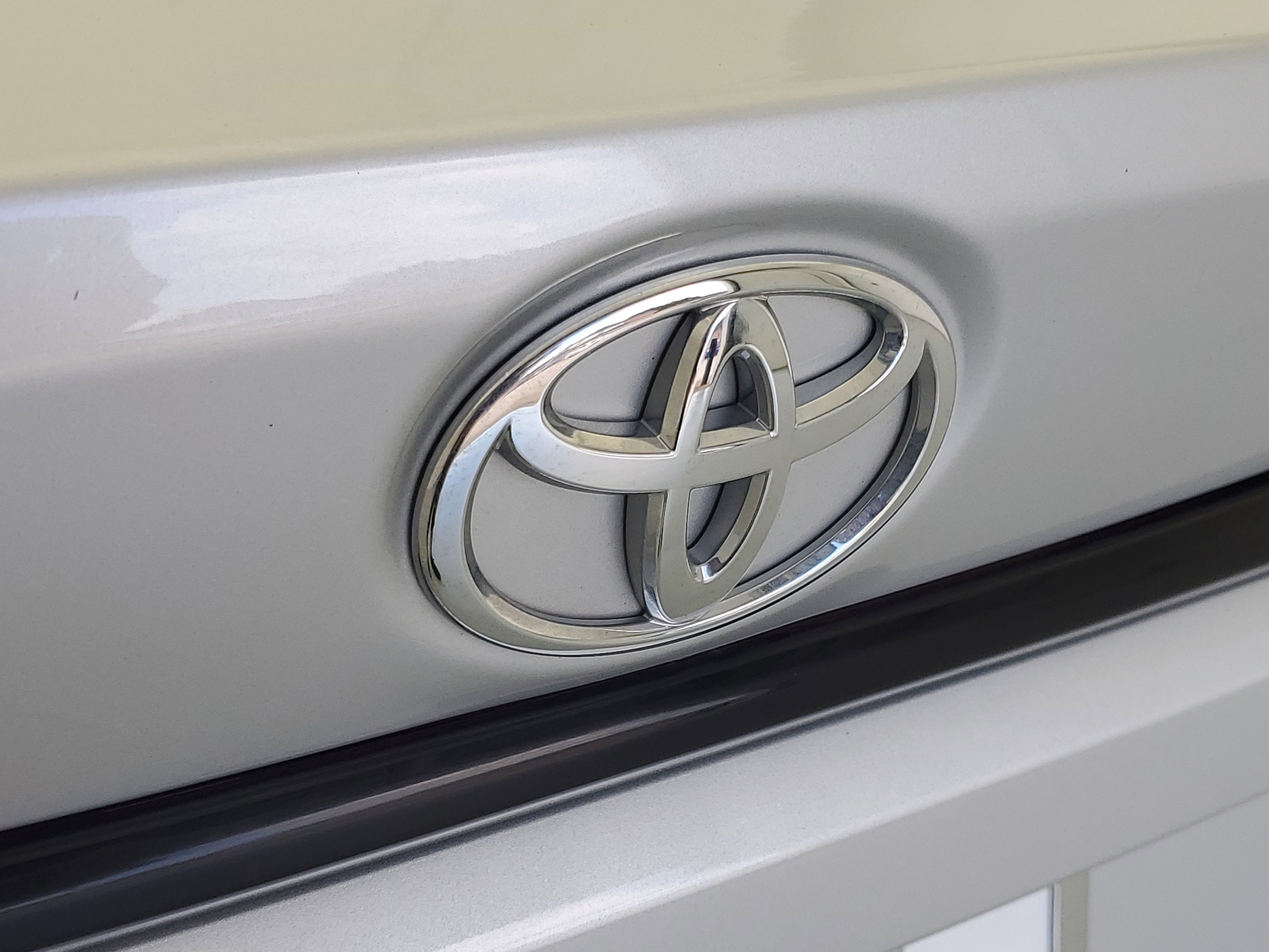 Used 2024 Classic Silver Metallic Toyota LE image 9