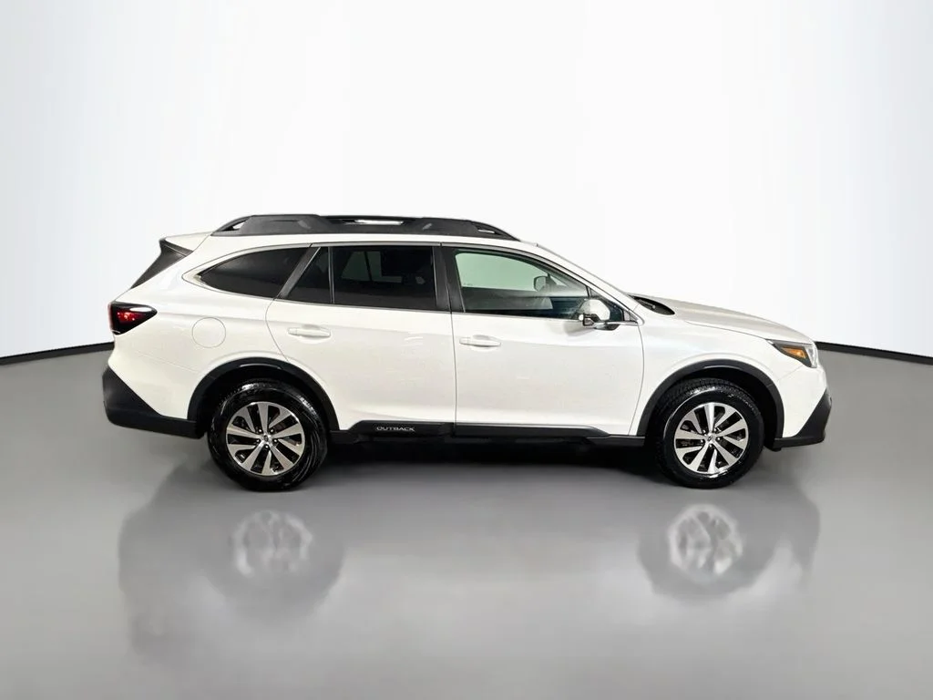 Used 2022 Crystal White Pearl Subaru Premium image 8